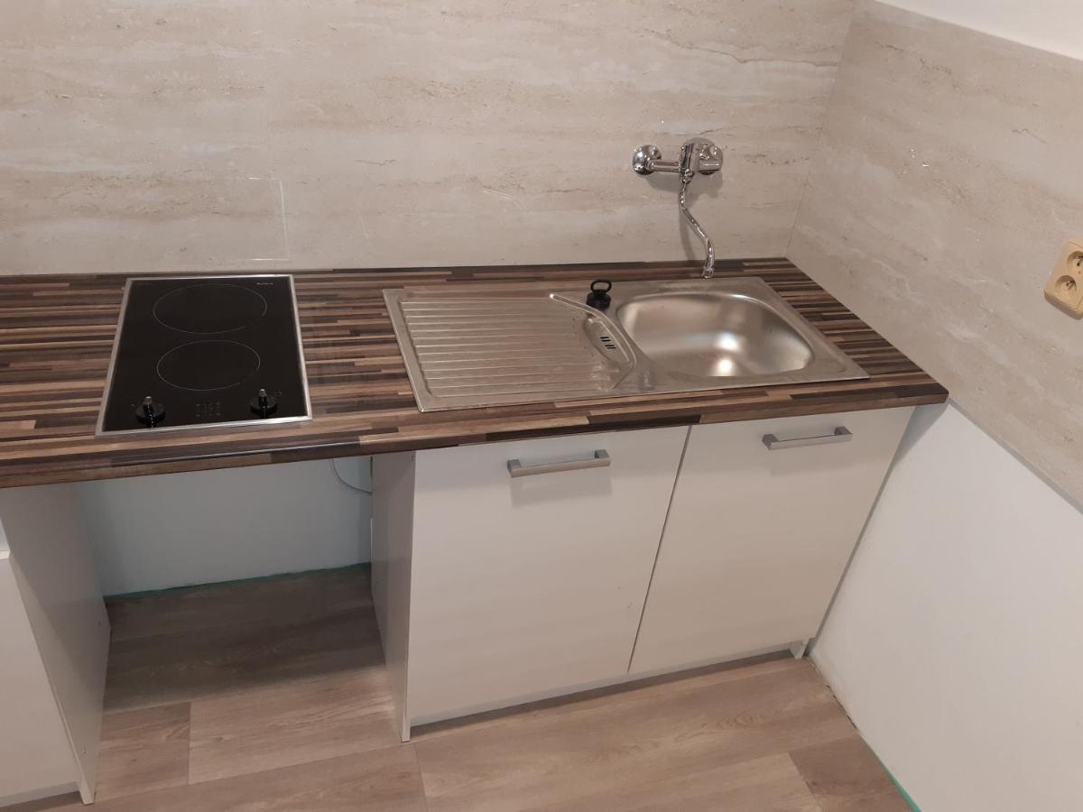Staj Zaksin - Spejchar Apartment Duba Luaran gambar
